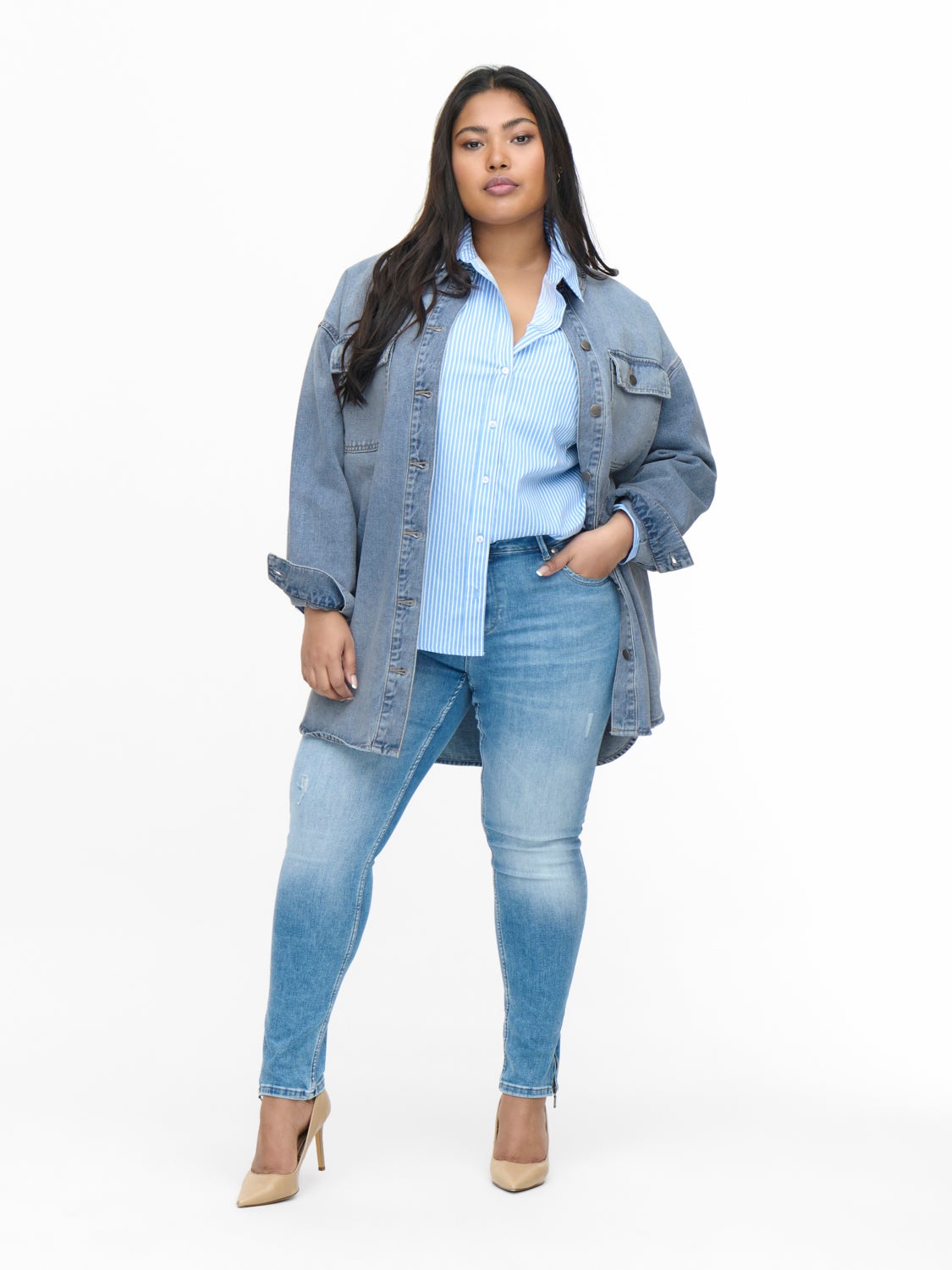 Curvy long sleeved Denim shirt