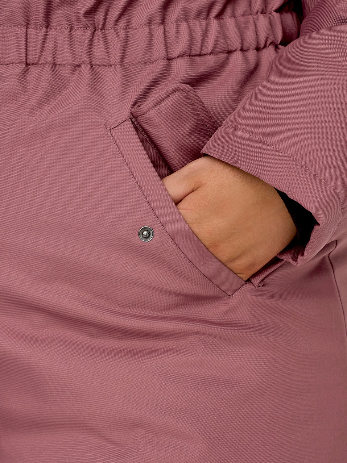 Curvy jacket with hood