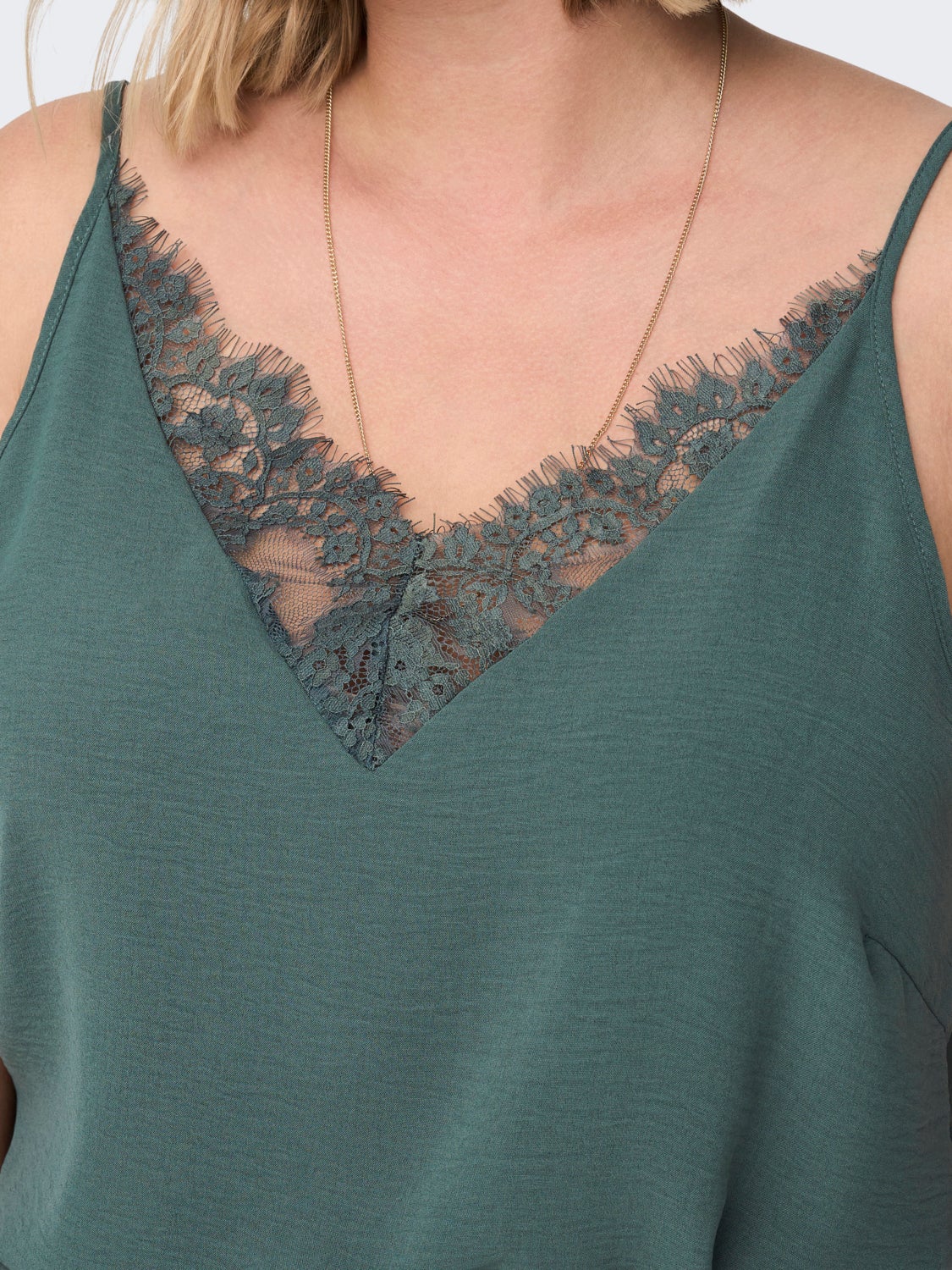 Curvy lace detailed strap top