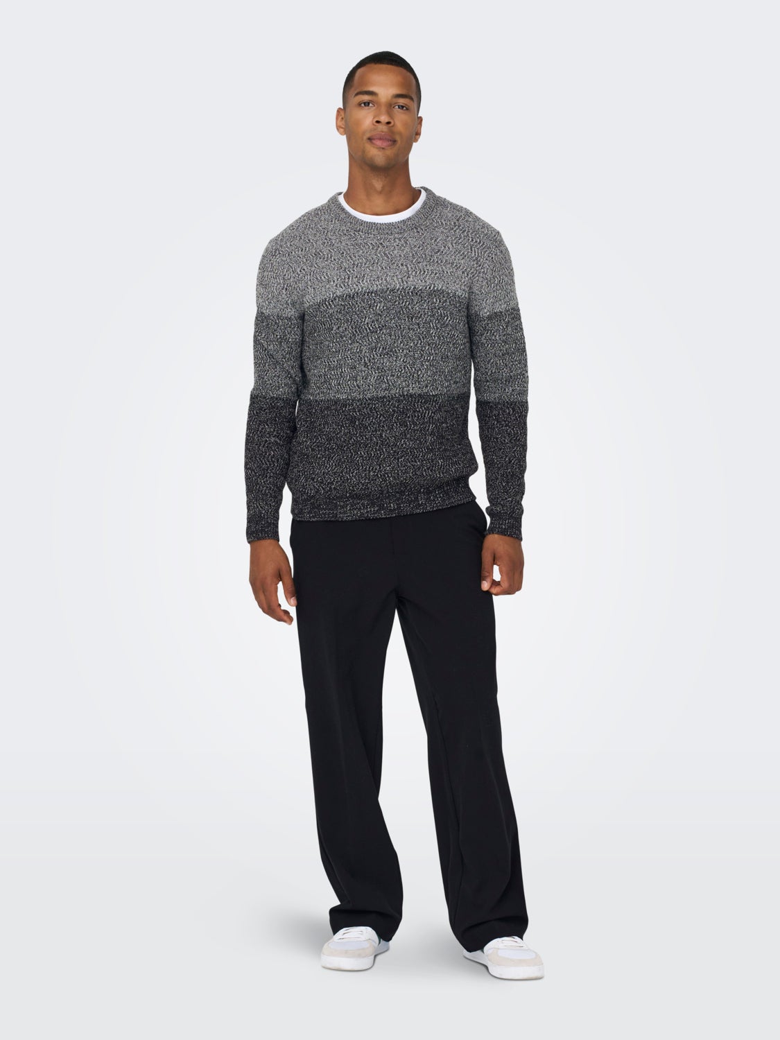 O-neck knitted pullover