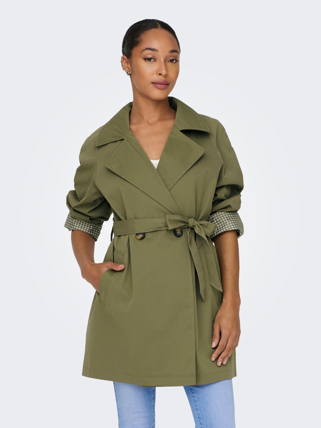 Asymmetrical trenchcoat