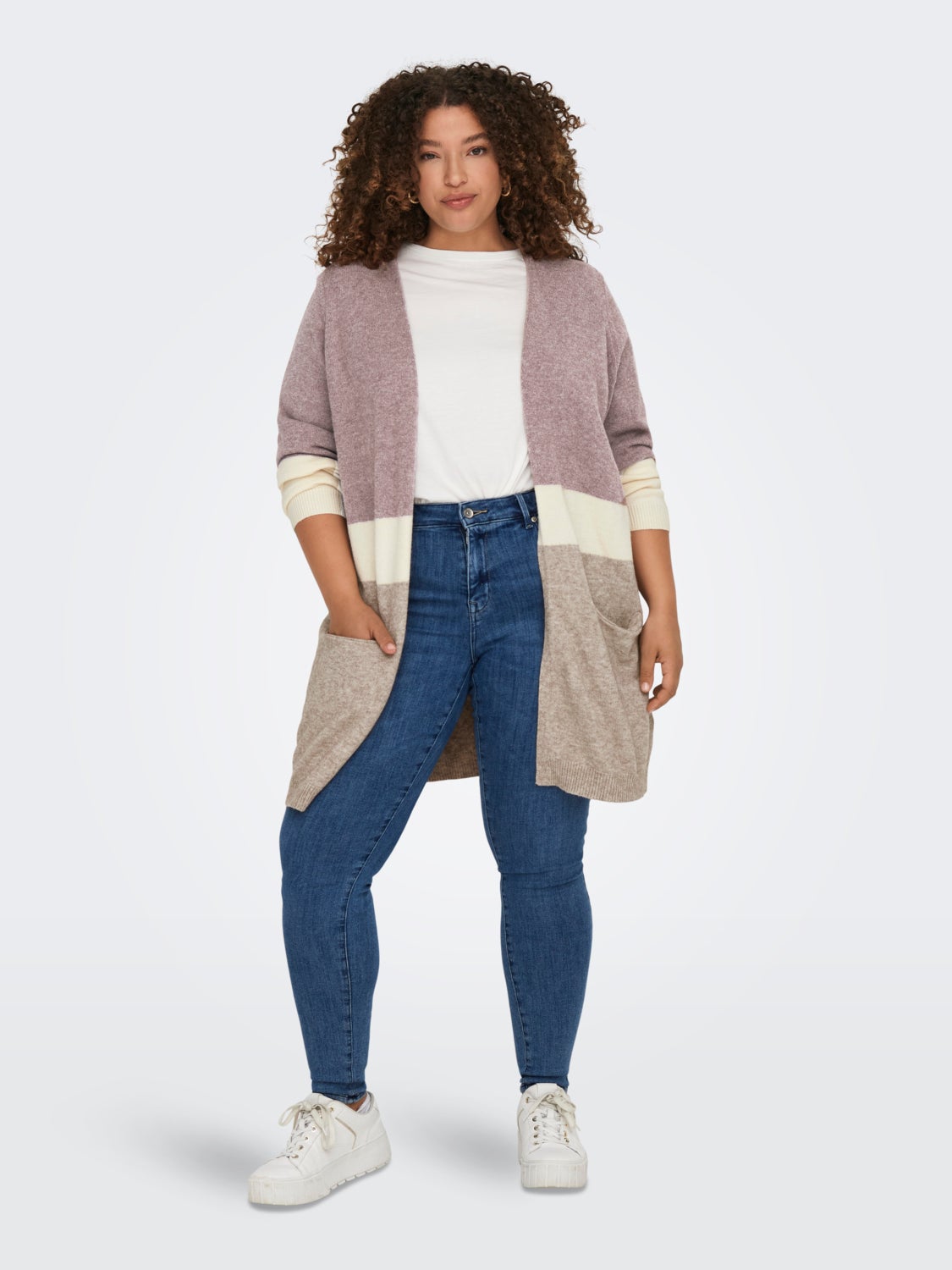 Curvy knitted cardigan