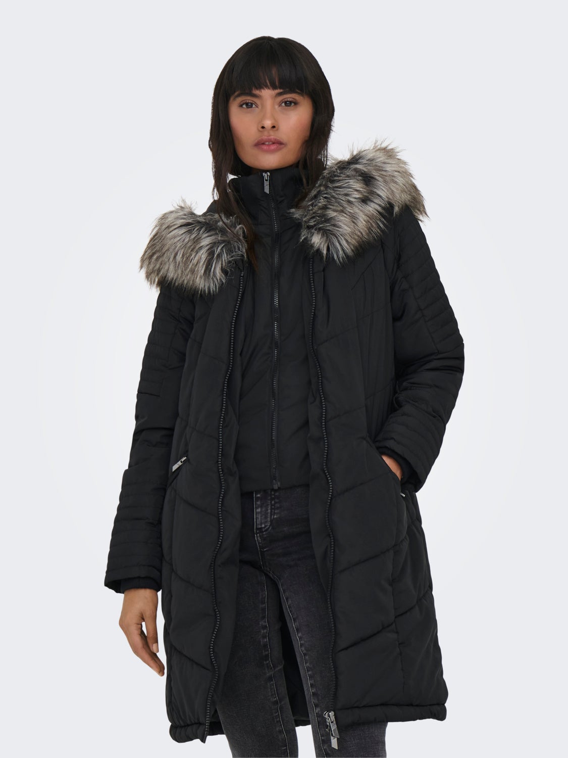 Hooded puffer jacket