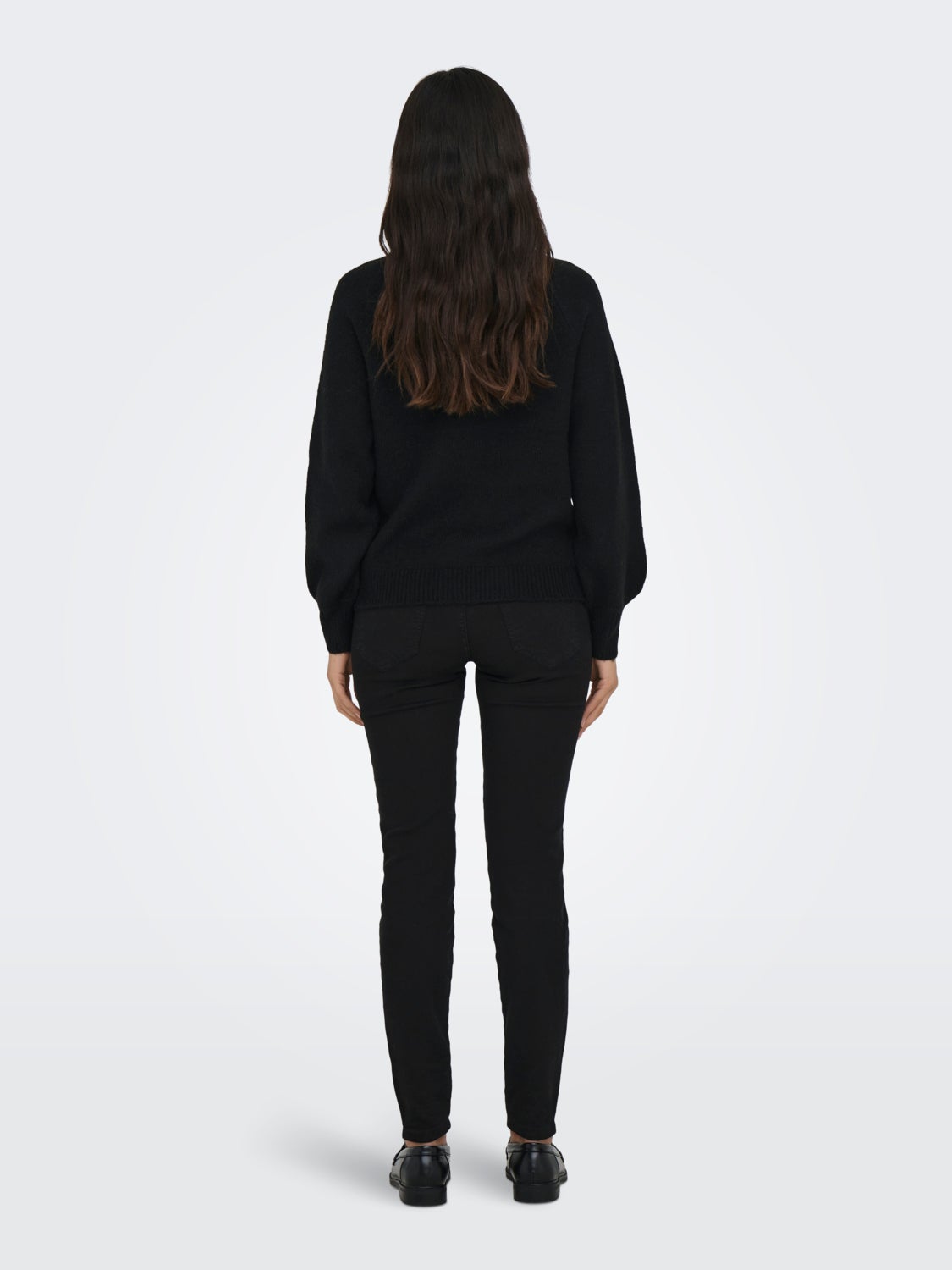 O-neck knitted pullover