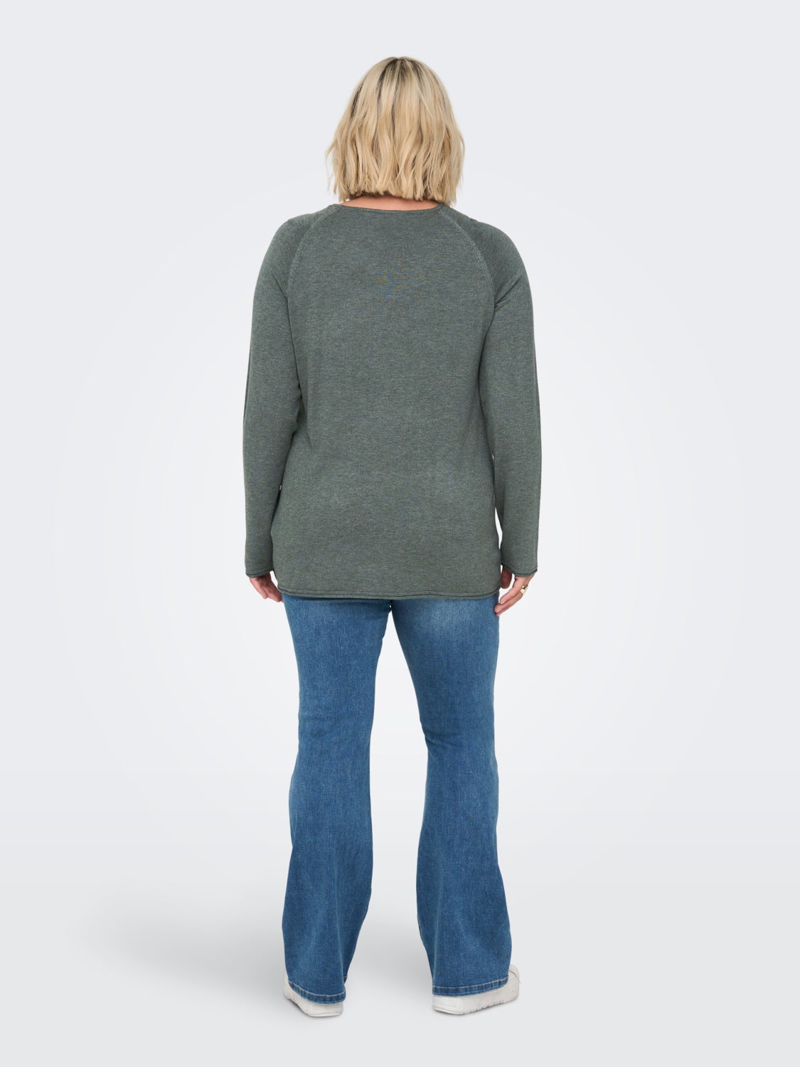Curvy solid colored Knitted Pullover