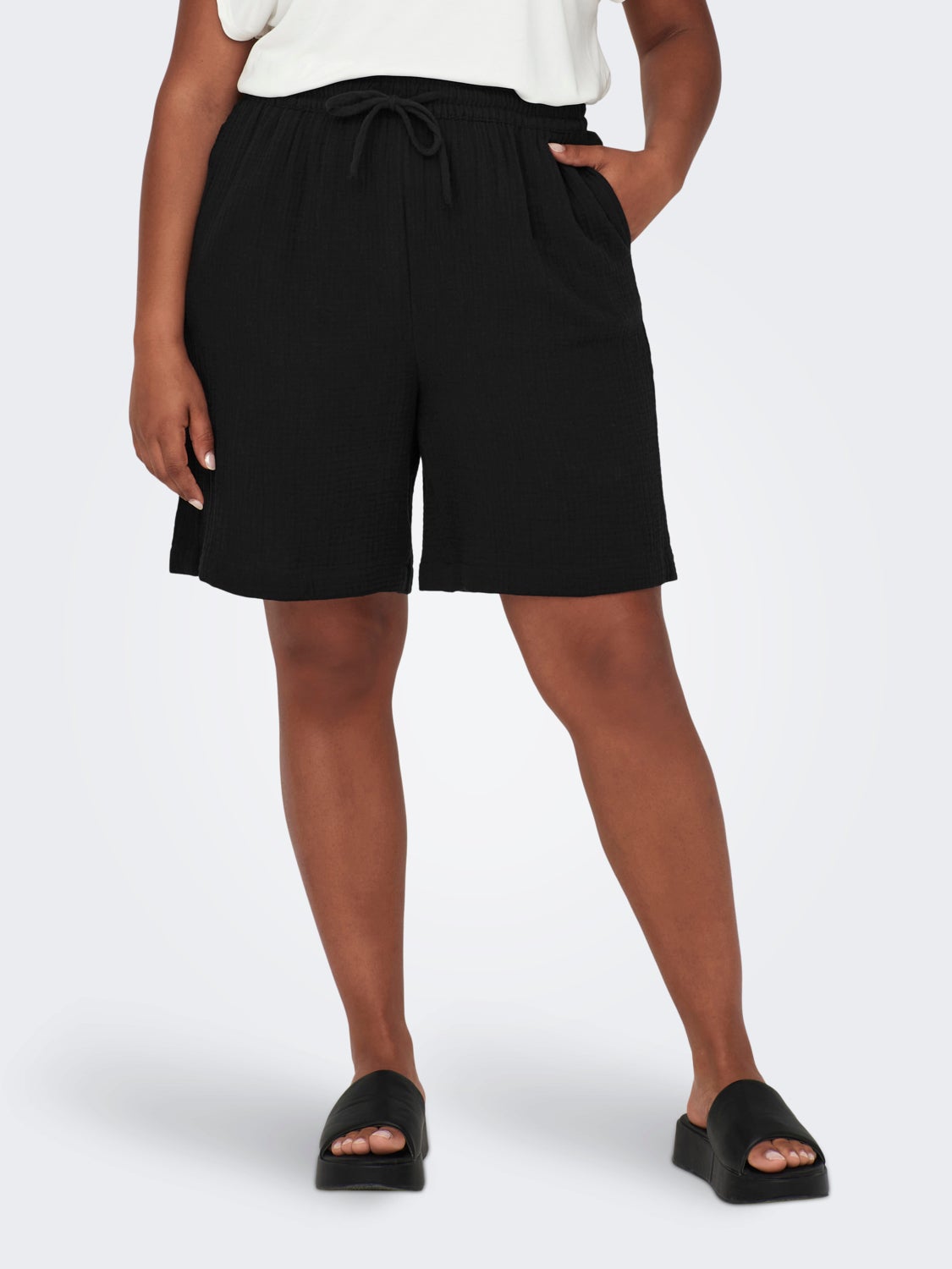 Curvy drawstring shorts
