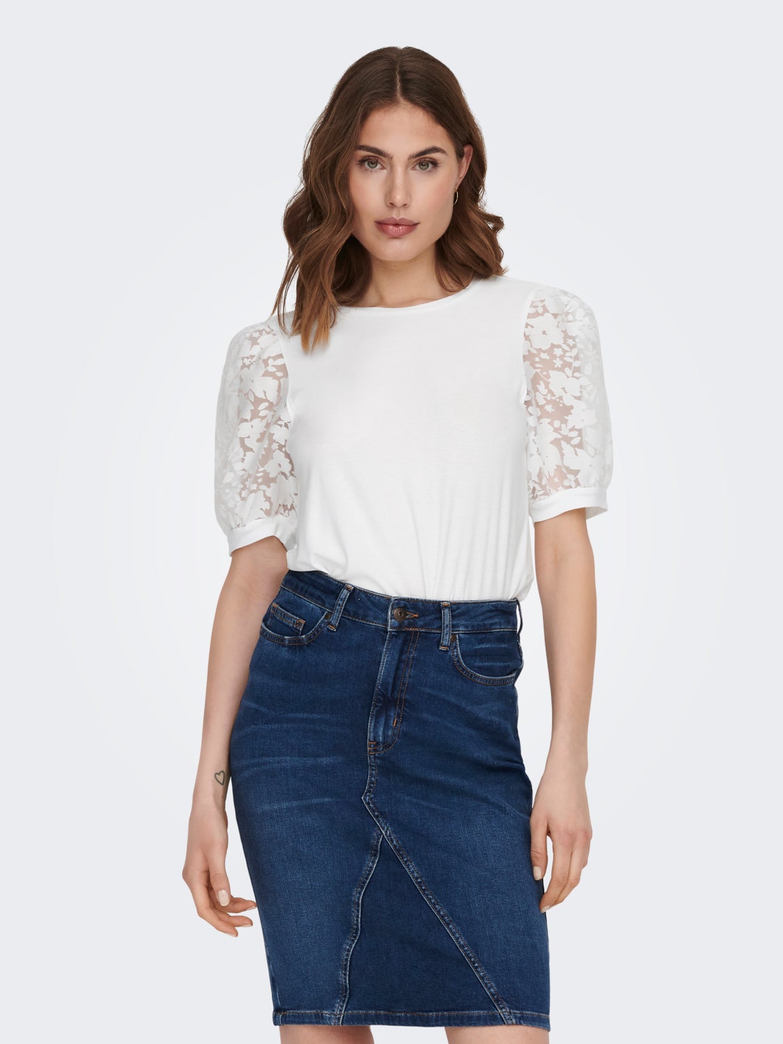 Volumen Top With Lace Sleeves