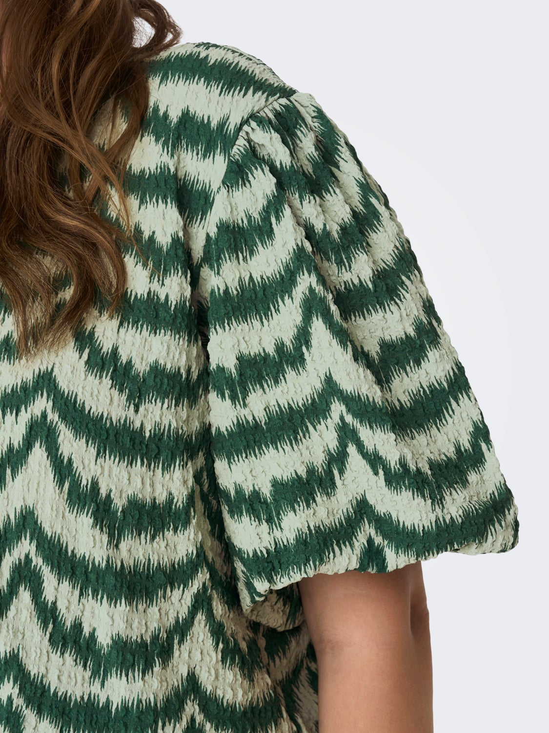 Curvy puff sleeve top