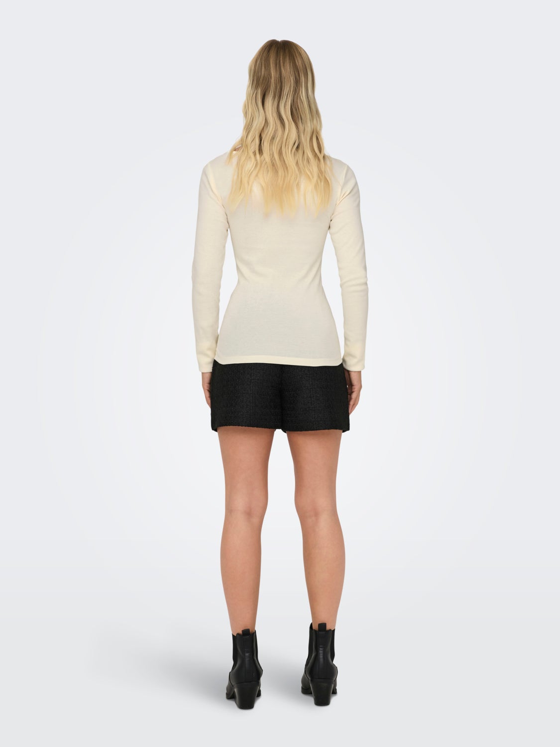 Long sleeved top with lace neck