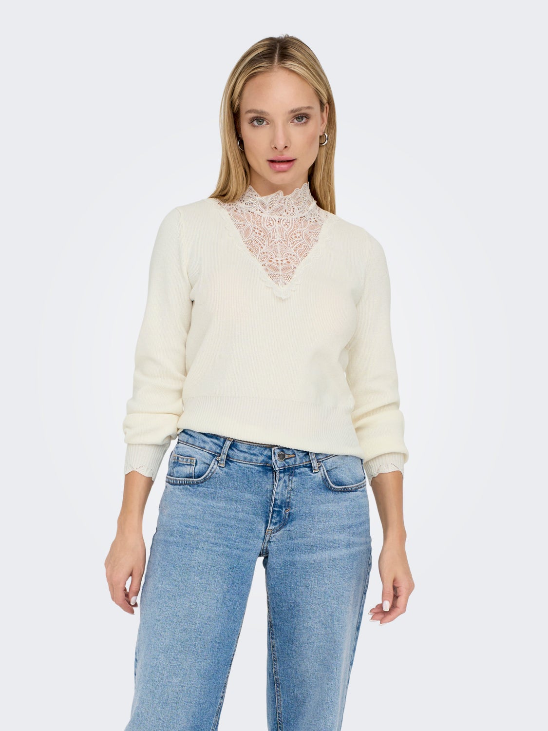 V-neck knitted pullover with lace