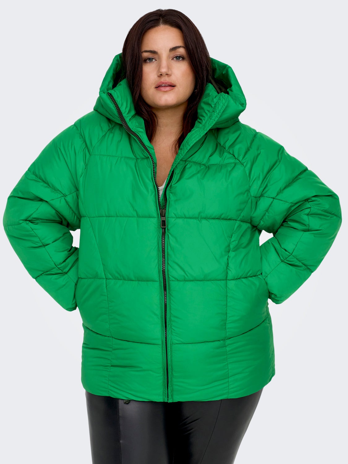 Curvy short puffer jacket
