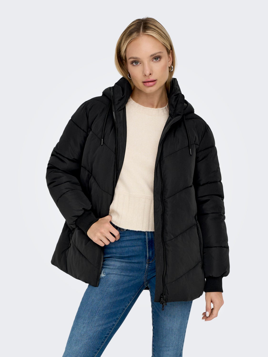 Short puffer jacket
