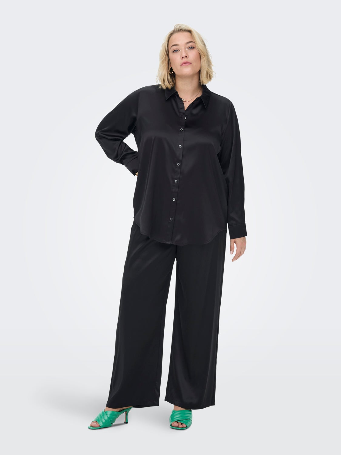 Curvy satin Trousers