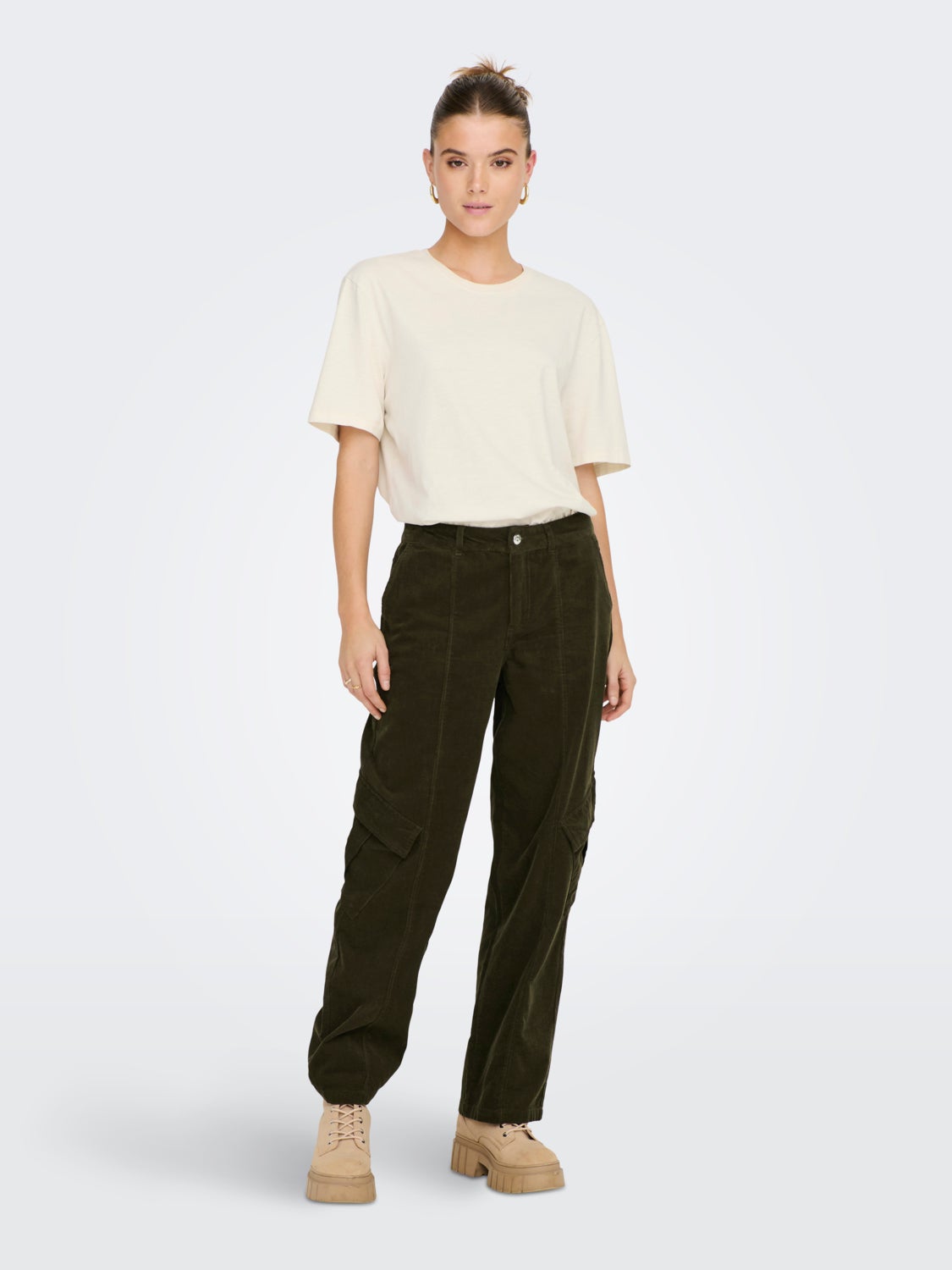 Wide Leg Fit Trousers