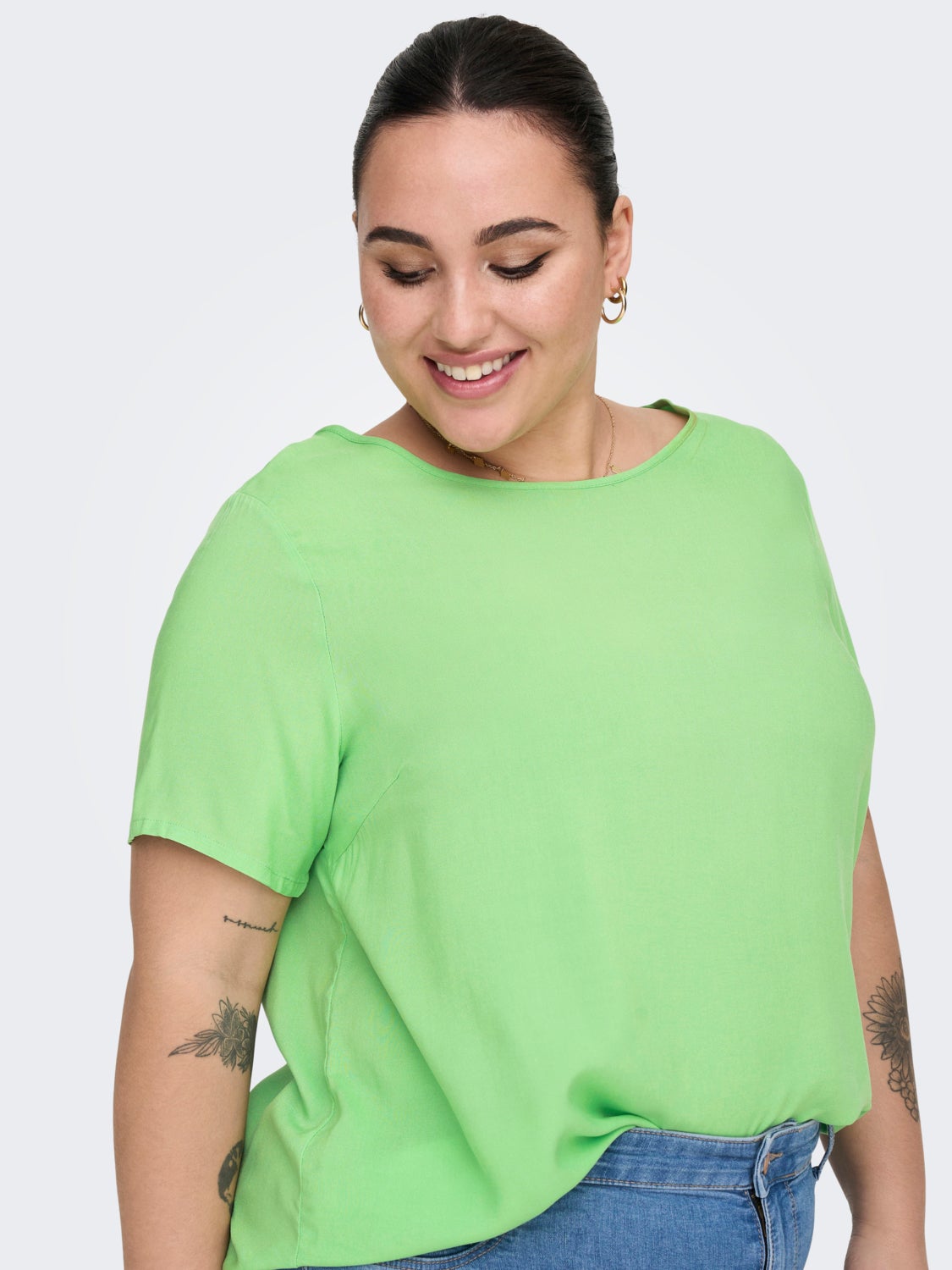 Curvy viscose top