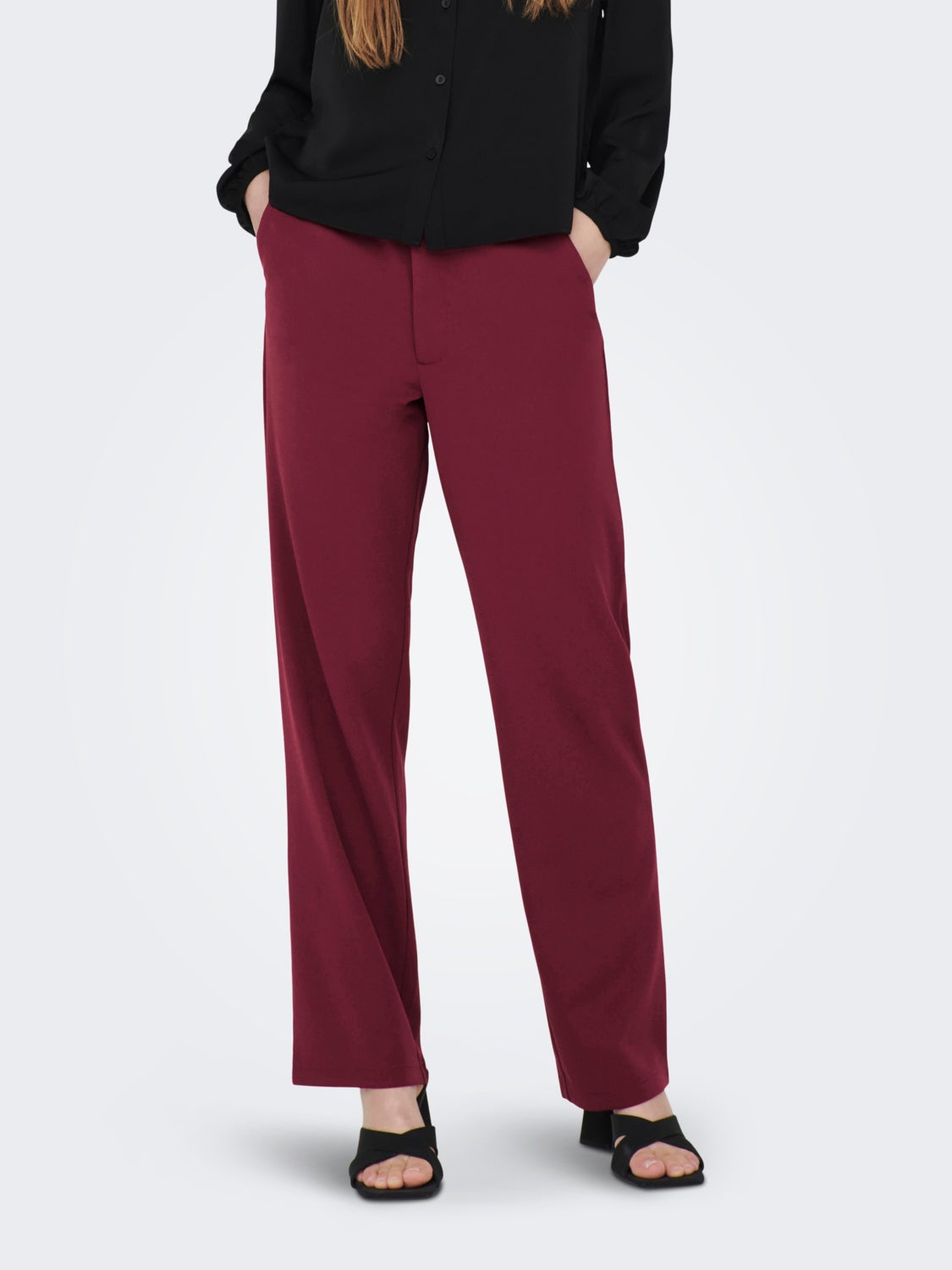 Straight fitted Trousers