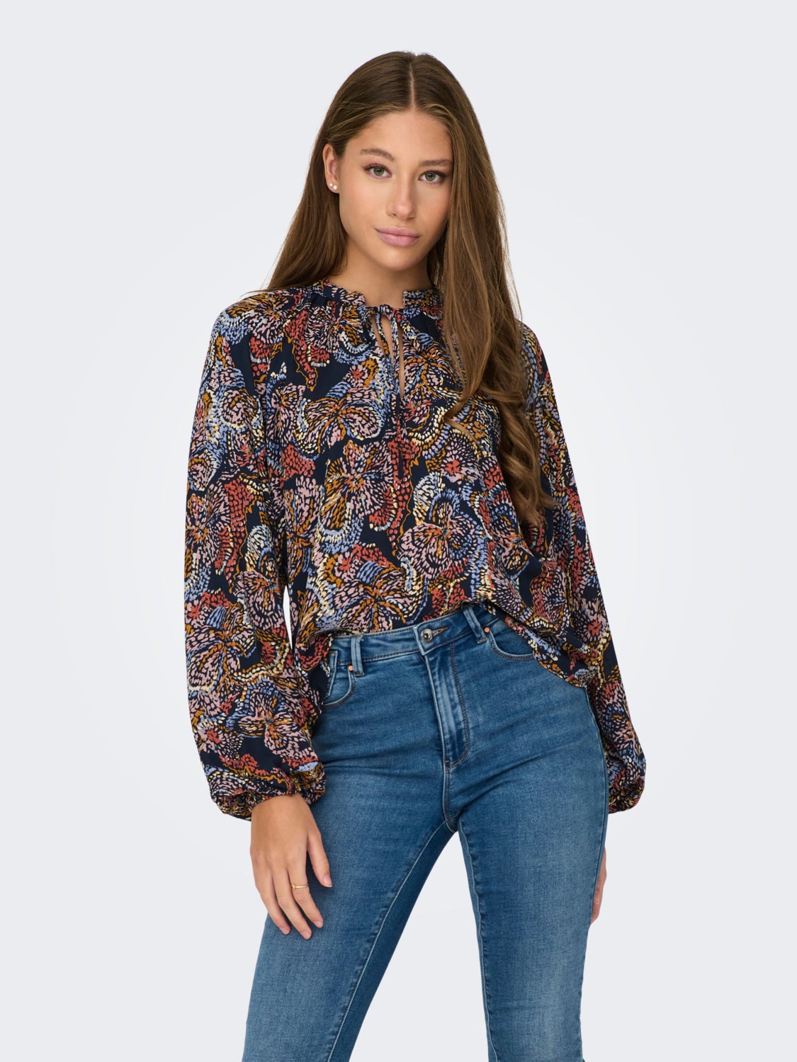 O-neck top with pattern