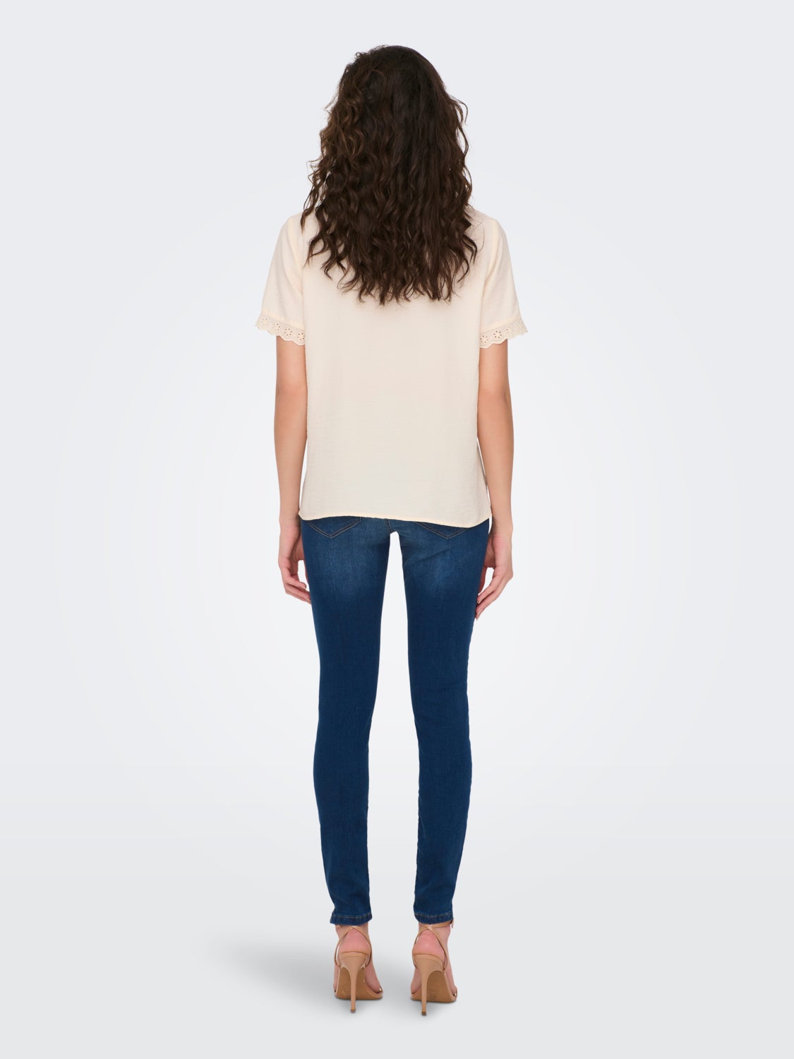 Short Sleeves Shirt With Lace Edge