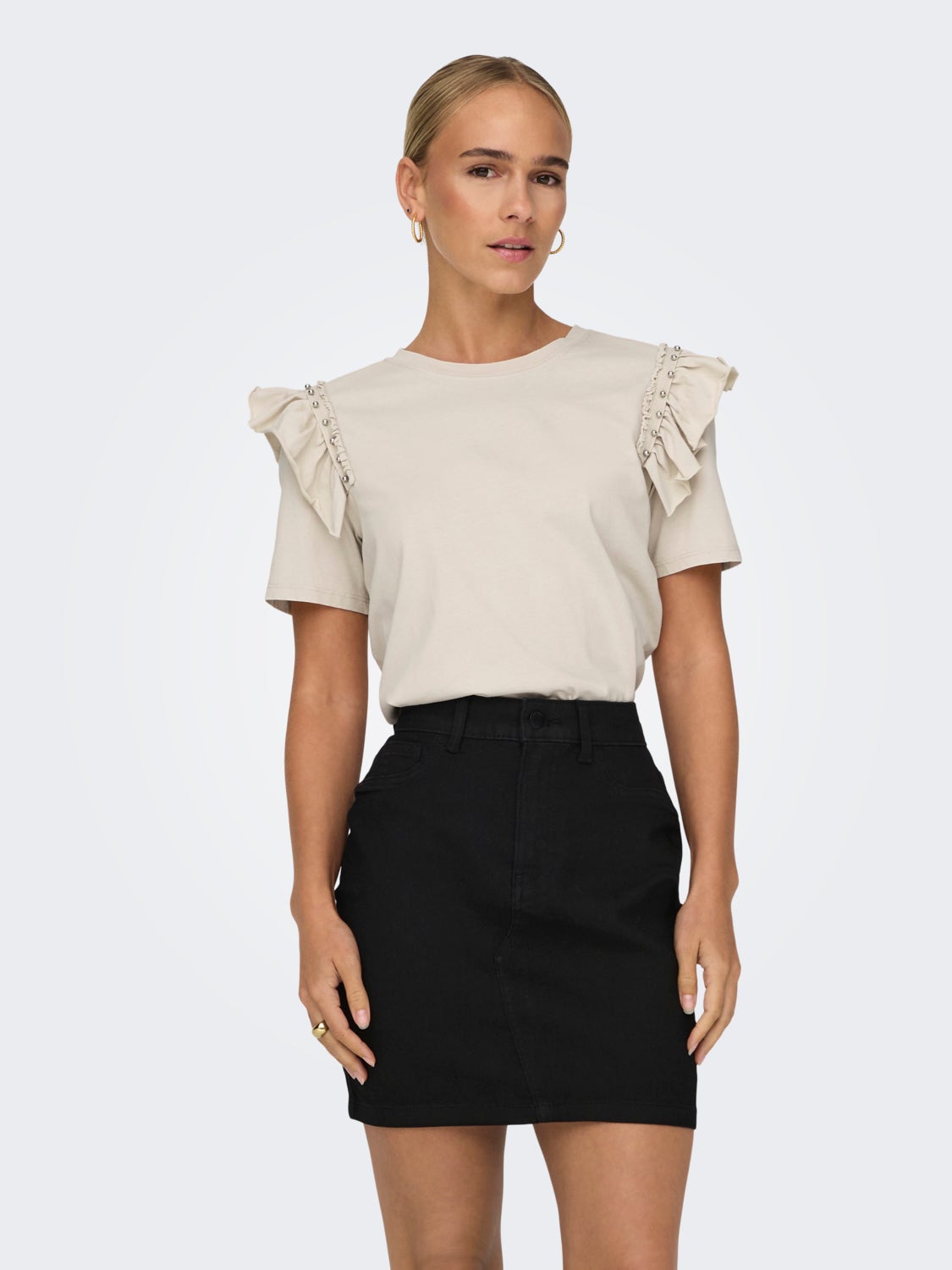 O-neck t-shirt with frills