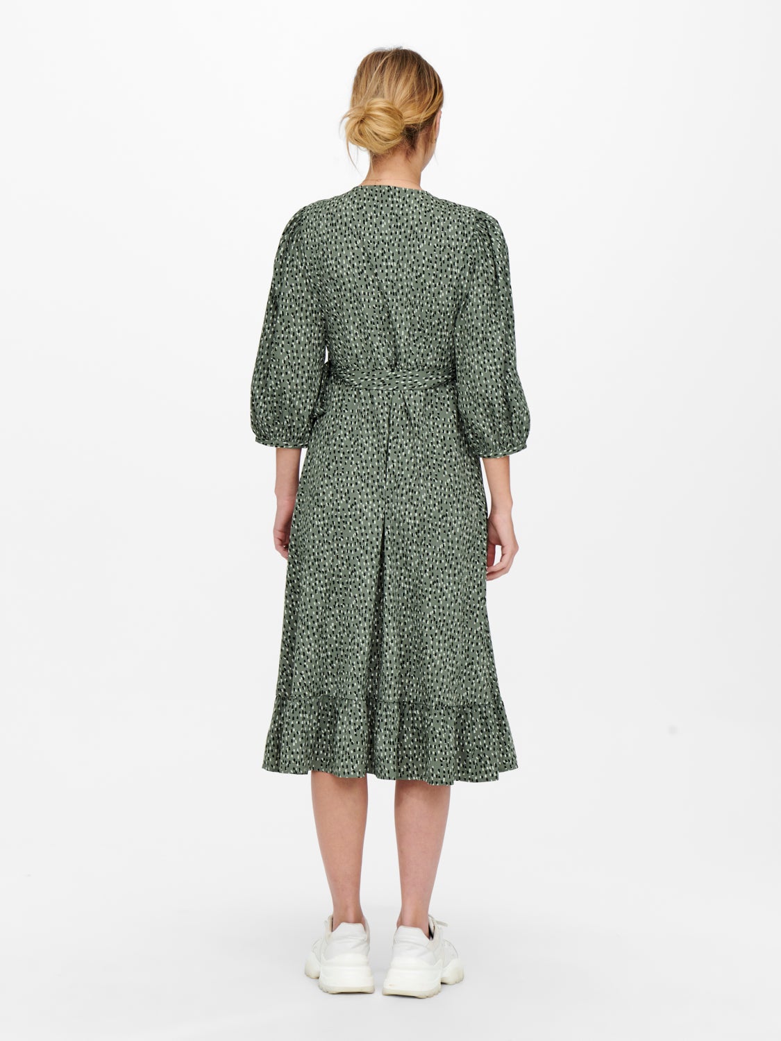 3/4 sleevved wrap Midi dress