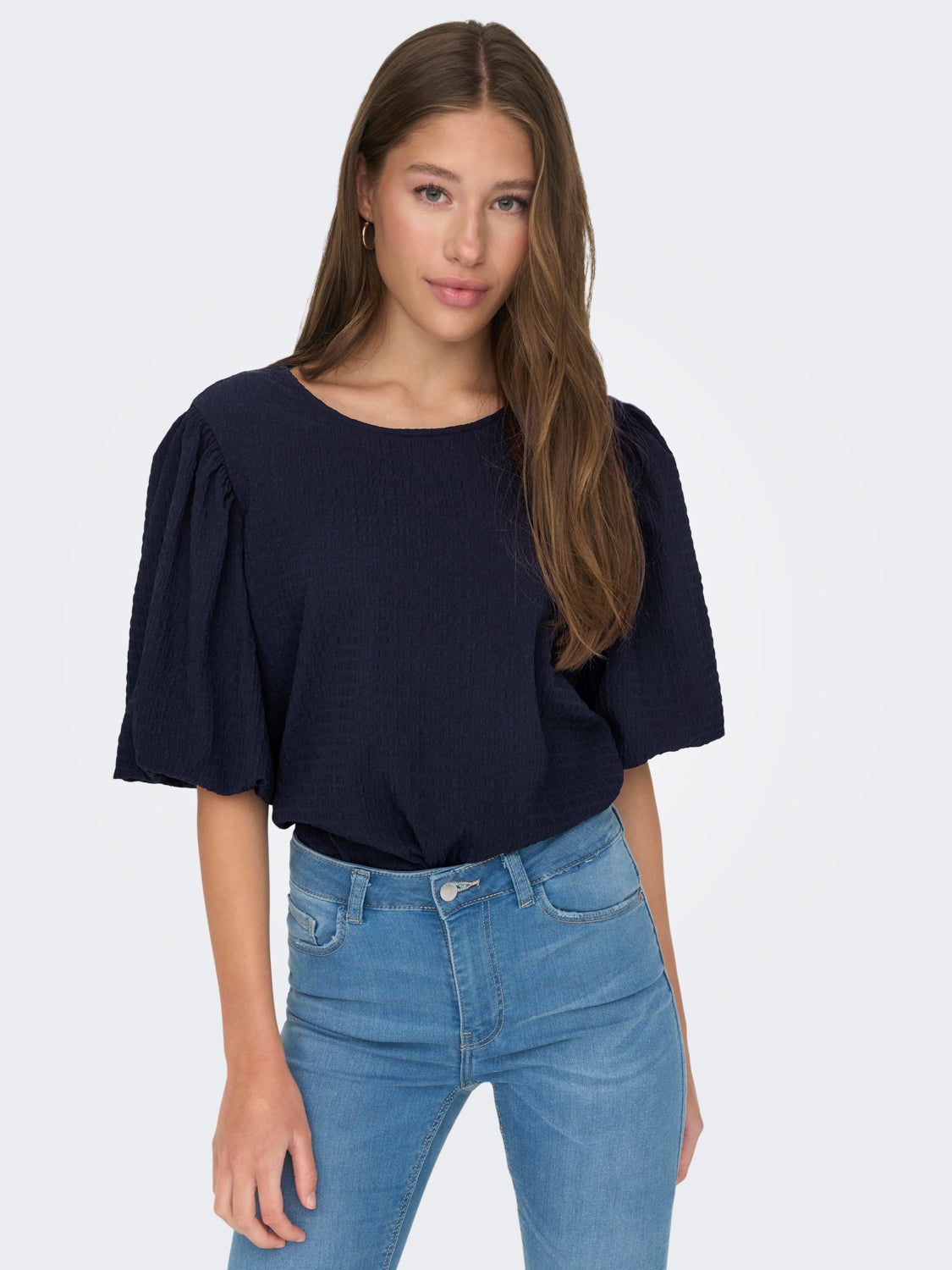 O-neck top with balloon sleeves