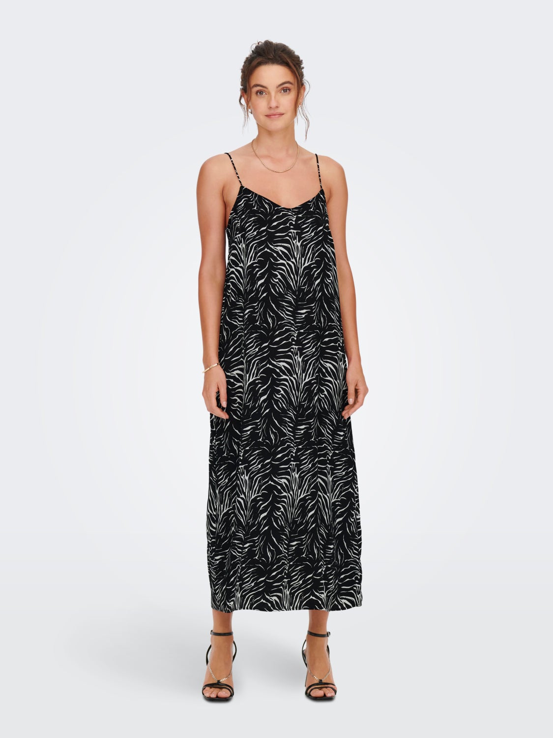 Sleeveless maxi dress