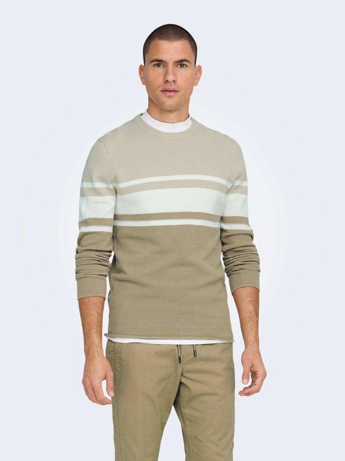 O-neck knitted pullover