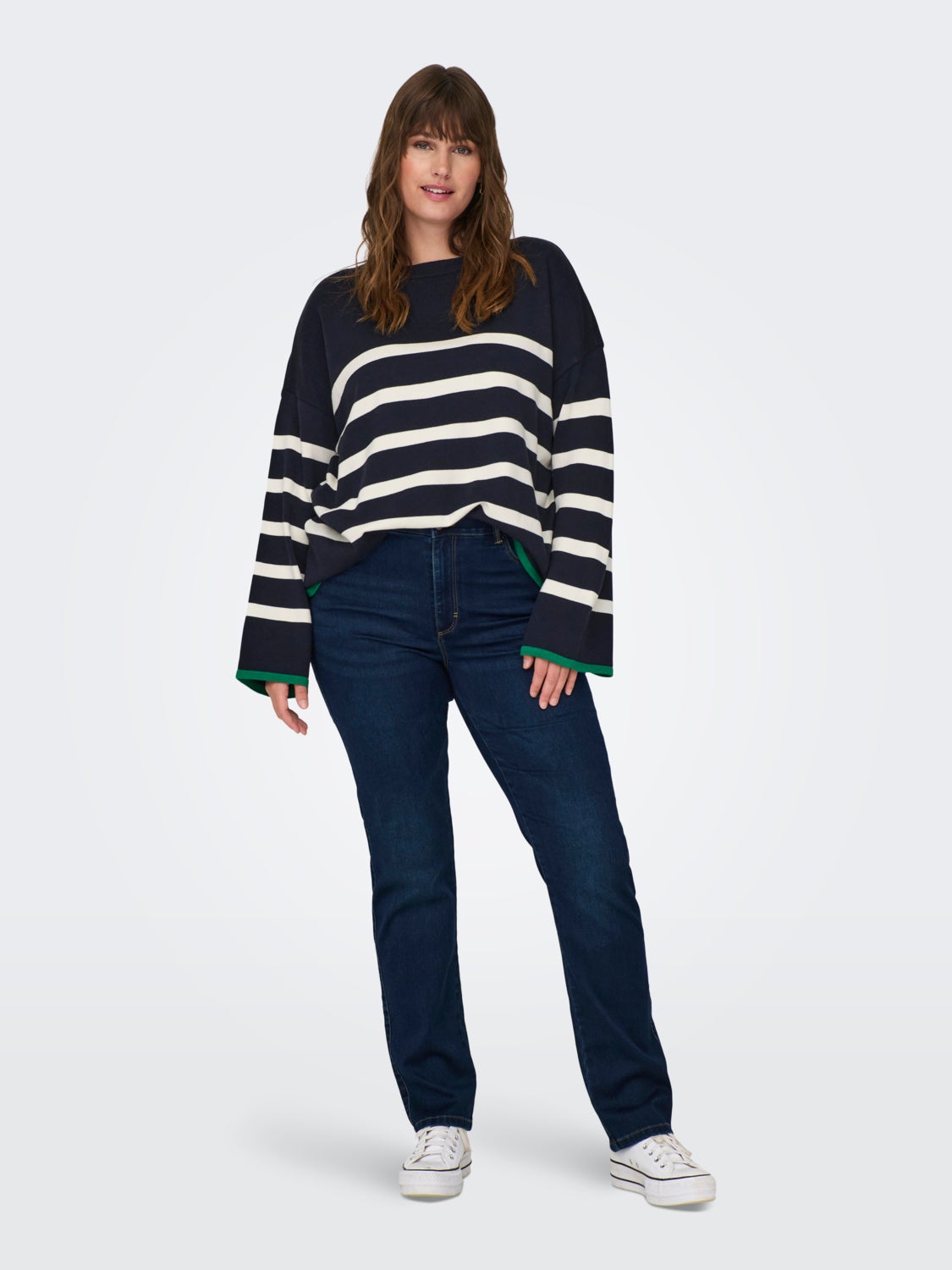 Curvy striped knitted pullover