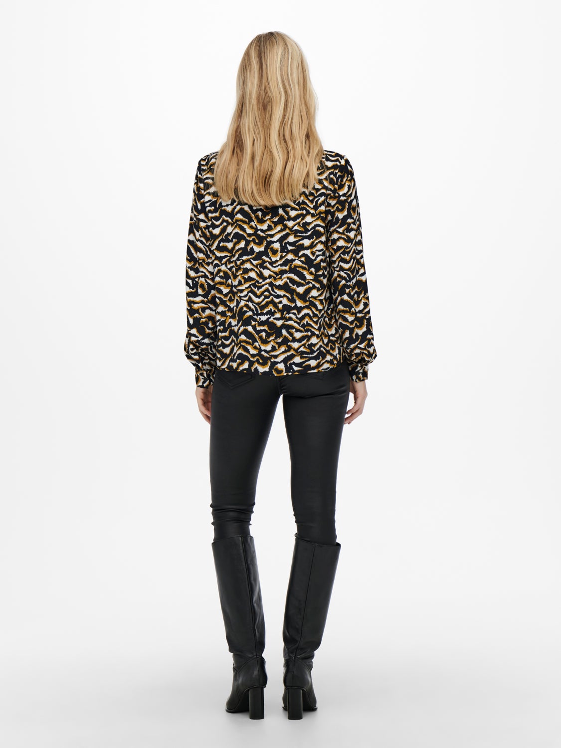 V-neck Long Sleeved Top