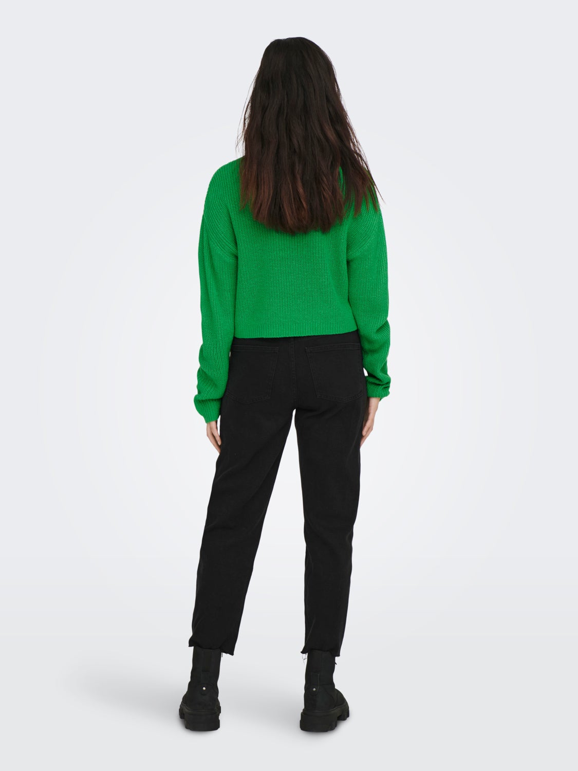 Cropped knitted pullover
