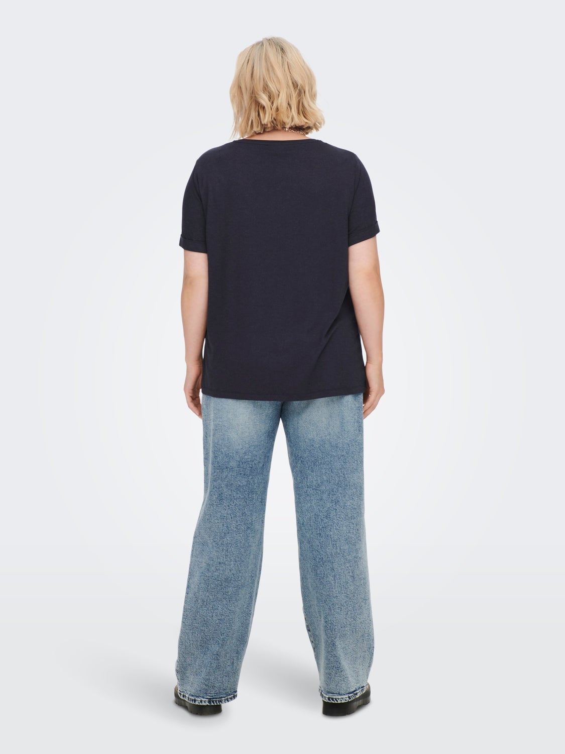 Curvy solid colored T-shirt