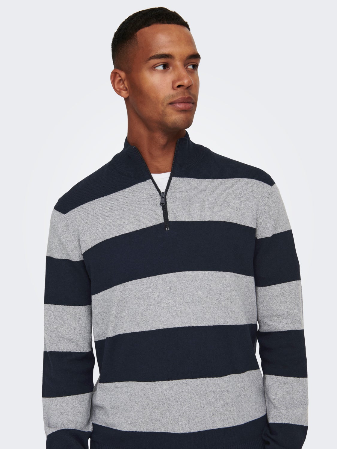 Half zip knitted pullover