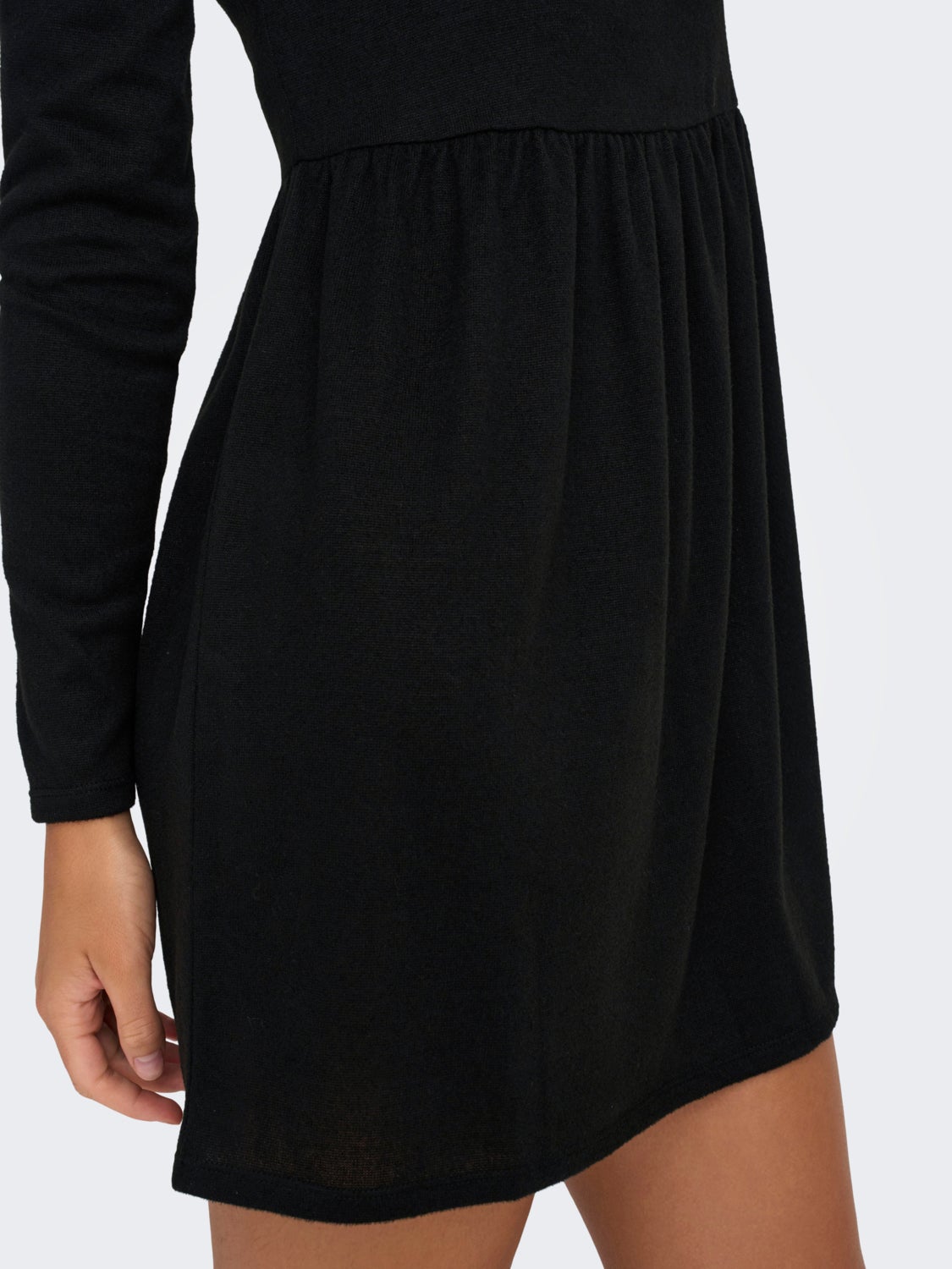 MINI O-NECK SHORT DRESS