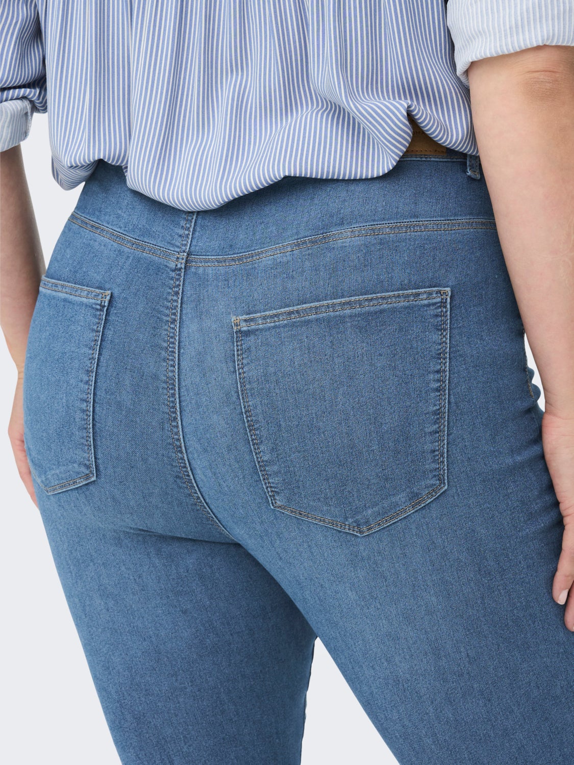 CARMILA-IRIS HW LANK SK LEG DNM PIM