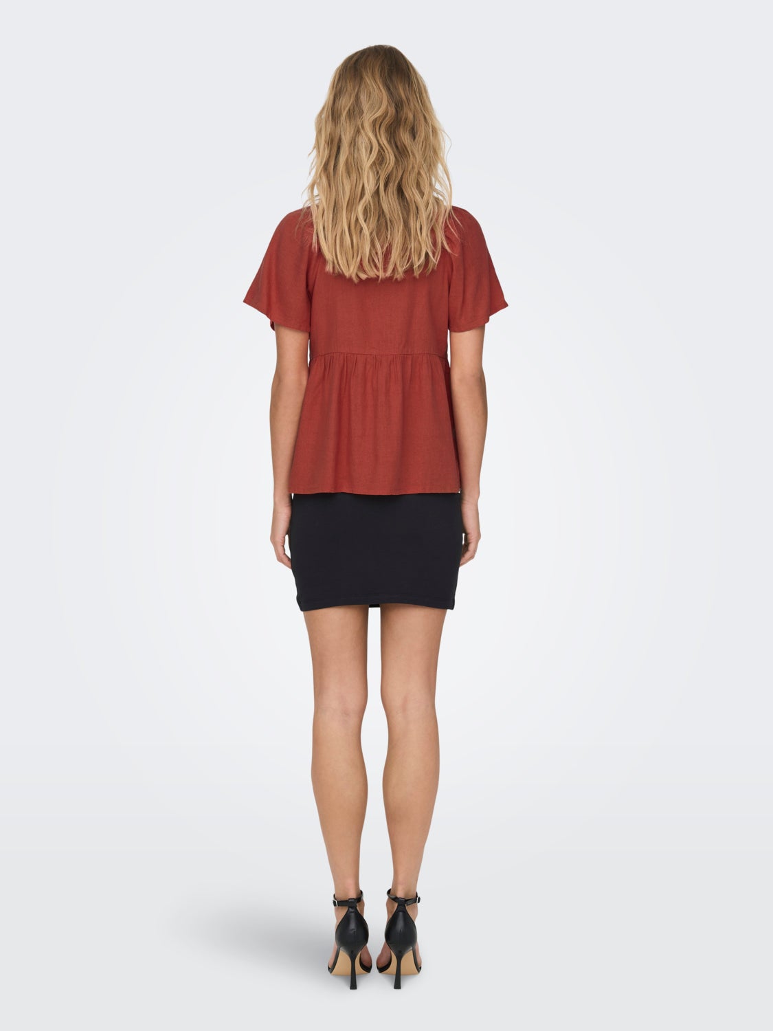 Volume Top With Square Neck