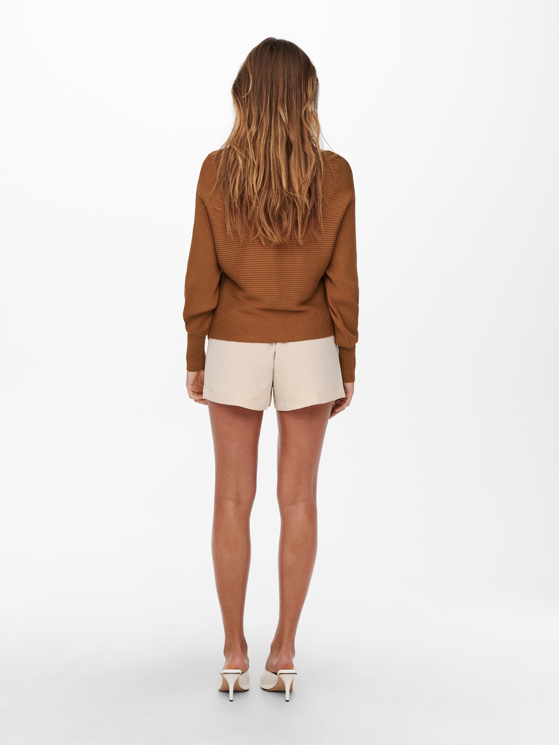 Short Knitted Pullover