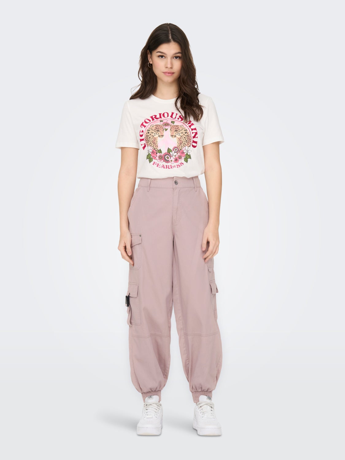 Loose fit cargo pants