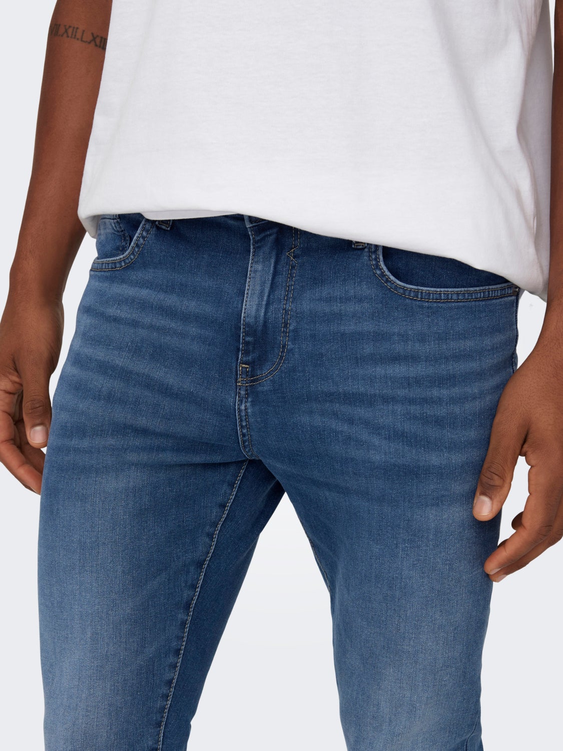 ONSFLY SPRAY ON 7848 DNM JNS BOX EXT