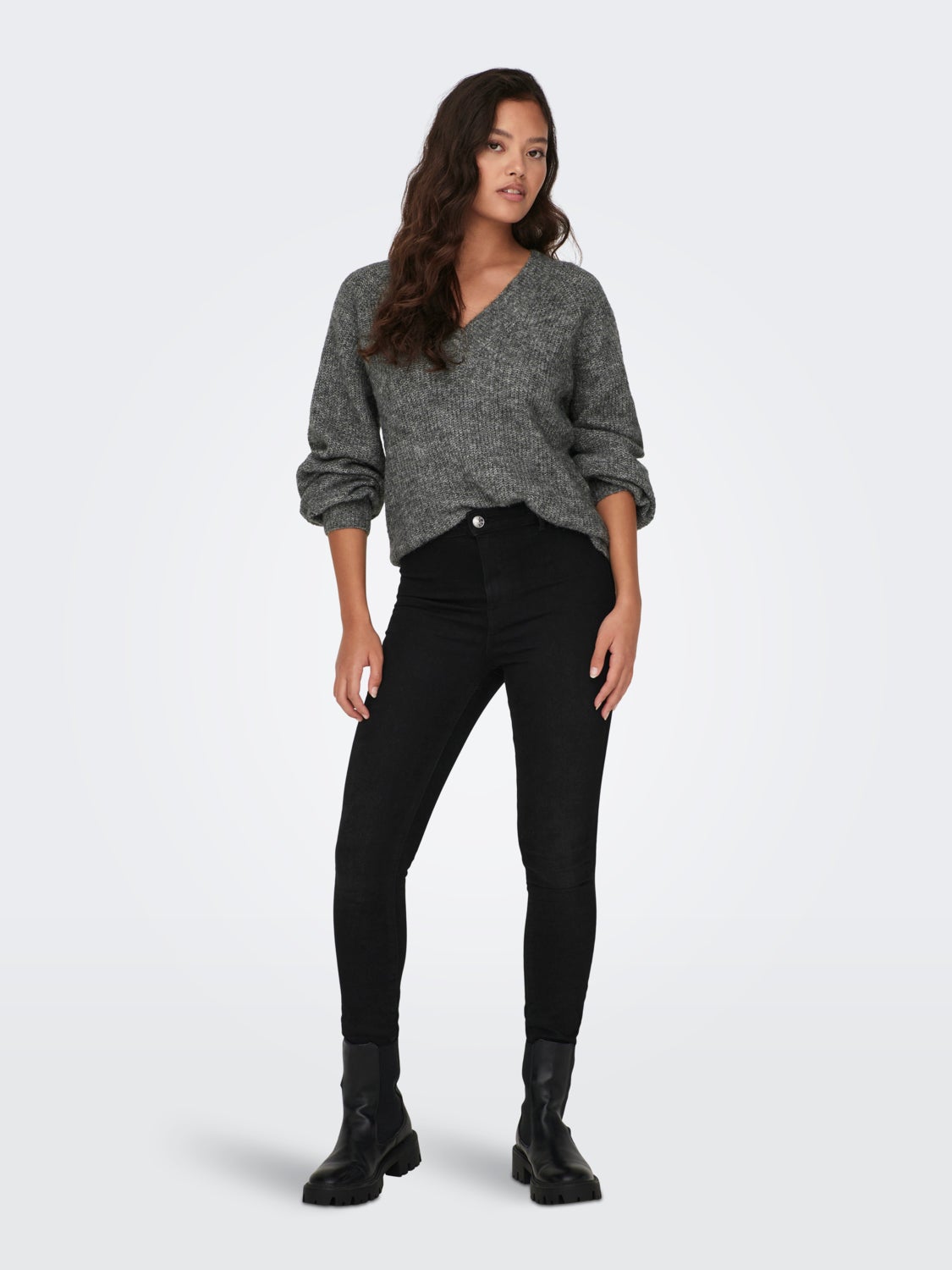 v-neck knitted pullover