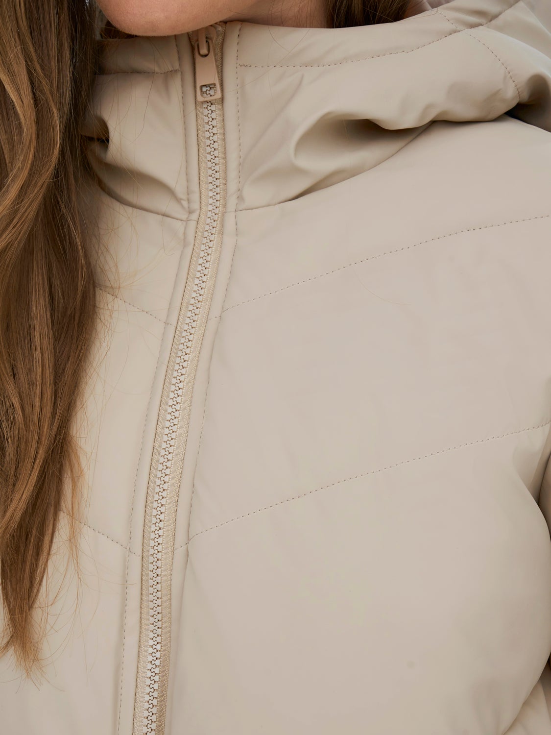 Water repellent puffer jacket