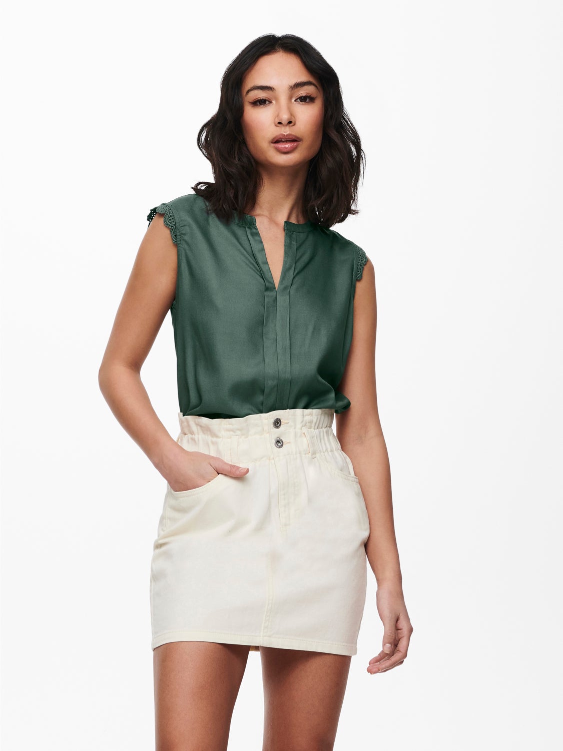 Detailed Sleeveless Top