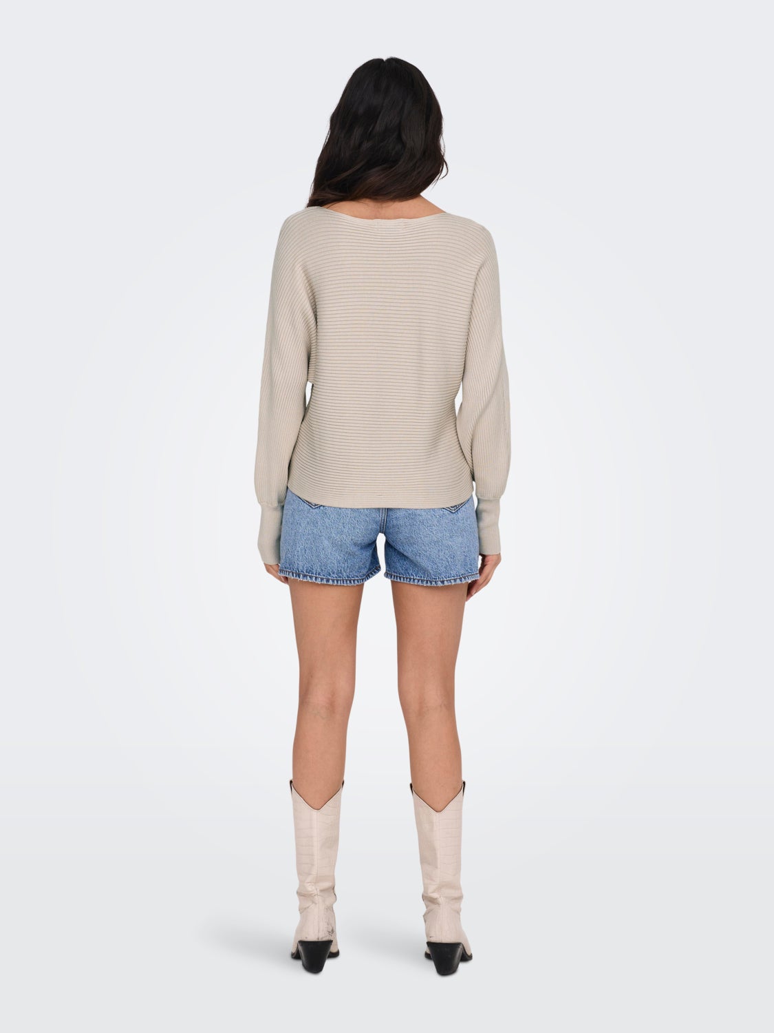 Short Knitted Pullover