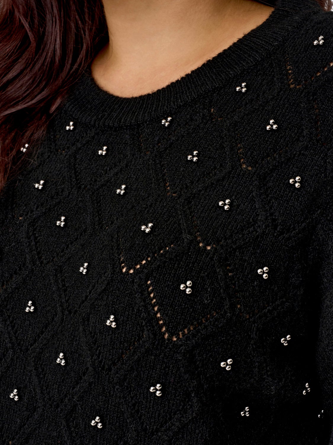 Curvy o-neck knitted pullover