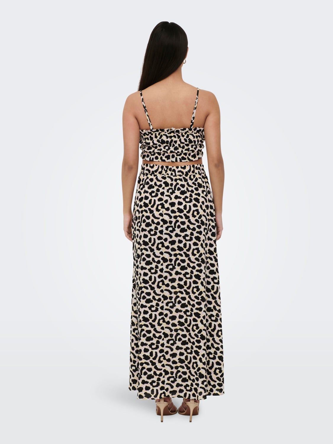 Crop top with thin straps