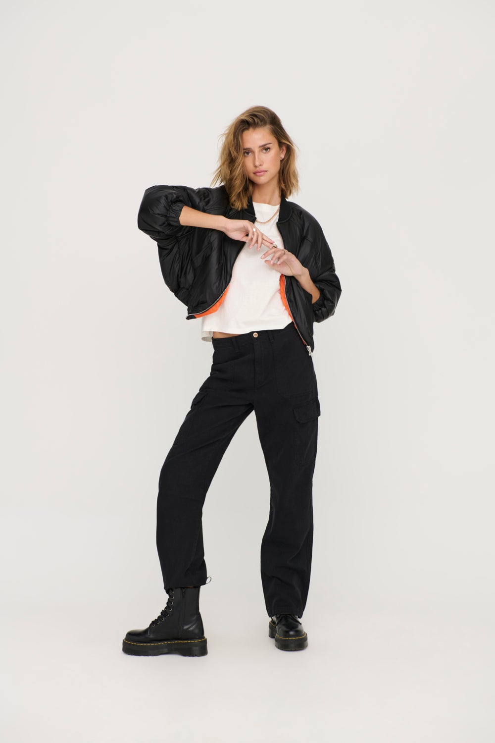Loose fit cargo pants with high waist