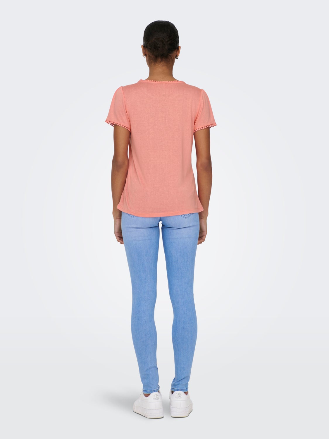Regular fit o-neck top