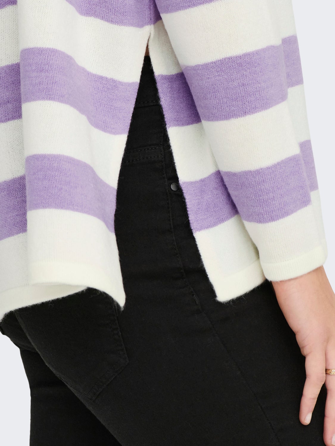 V-neck Knitted Pullover