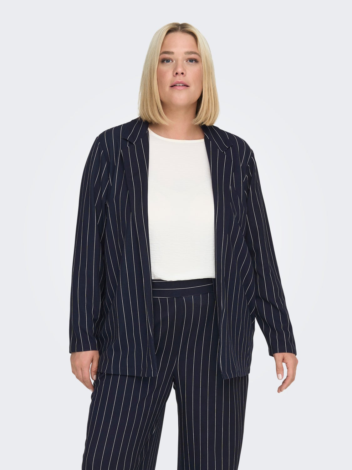 Curvy striped blazer
