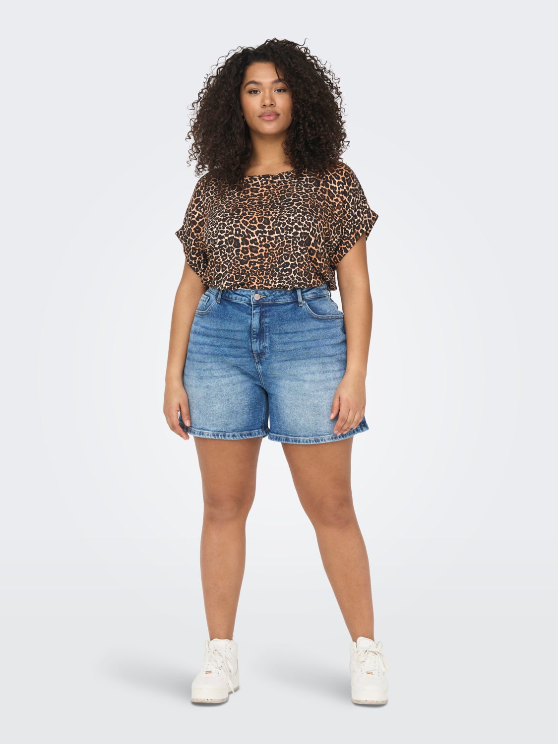 Curvy leo printed top