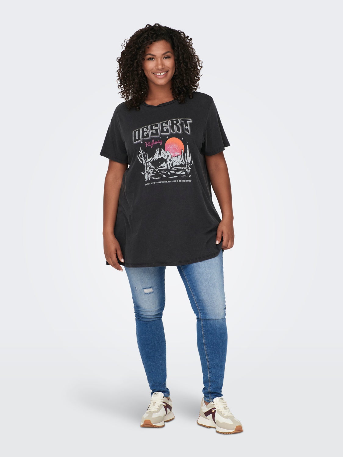 Curvy t-shirt with print